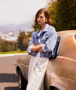 长裙怎么搭配上衣好看 长裙外面配外套的图片