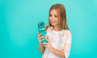 杯子刻字刻什么好励志谚语 励志刻字语录杯子刻字有哪些