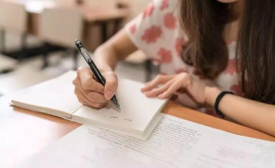 高考作文满分多少分 高考作文评分标准与写作技巧