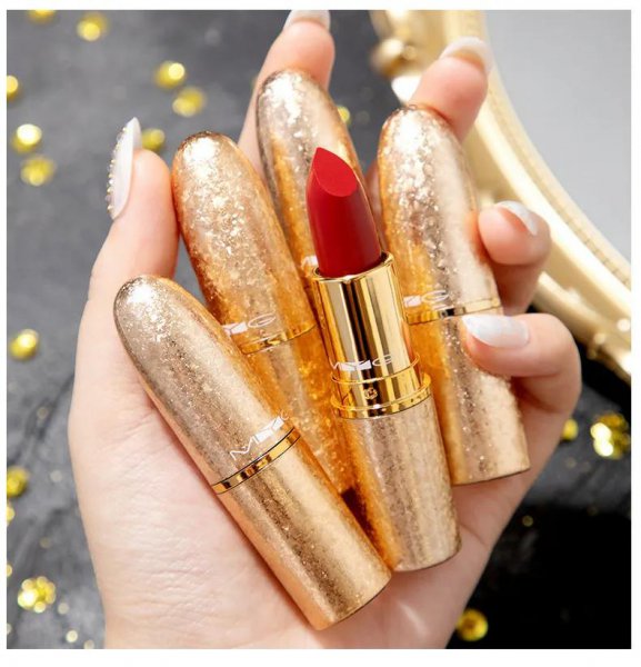 唇釉和口红哪个更好用一些