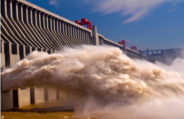 三峡发电量是多少