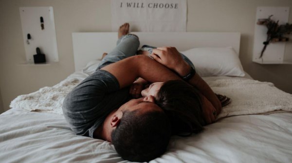 假性亲密关系什么意思