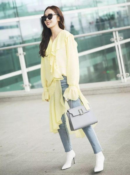 上身黄下身配什么颜色