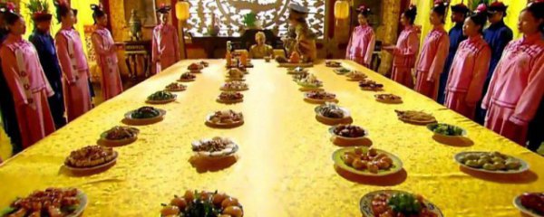 古人过年桌上摆什么