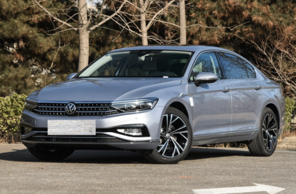 雅阁和迈腾怎么选择实用点