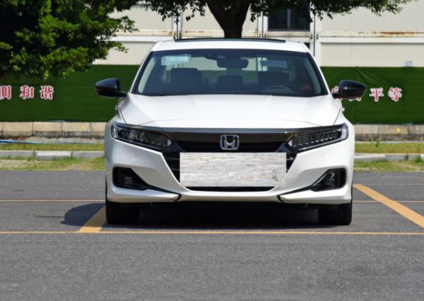 雅阁和迈腾怎么选择实用点