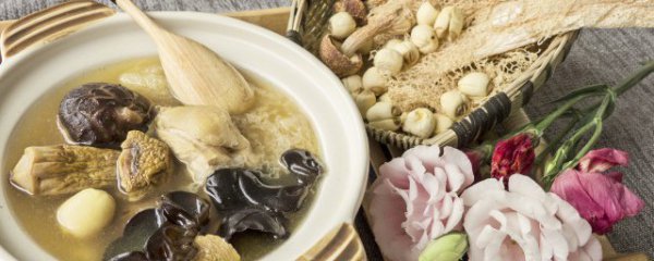 炖老母鸡汤放什么材料