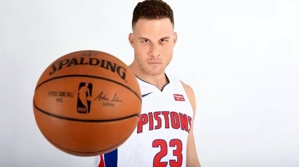 篮球23号是谁的球衣