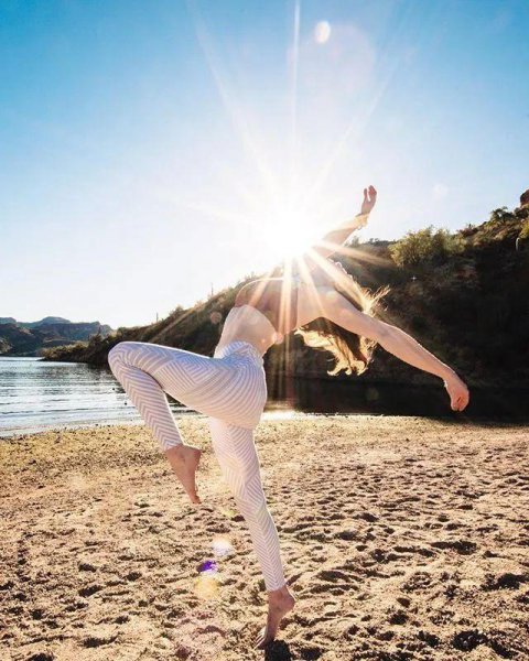 练瑜伽容貌变化对比照