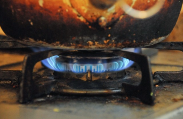 不锈钢锅烧干烧黑了怎么办