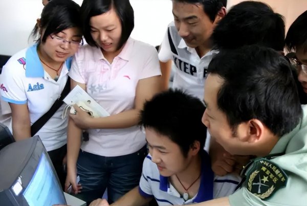 军校最低分是哪个学校