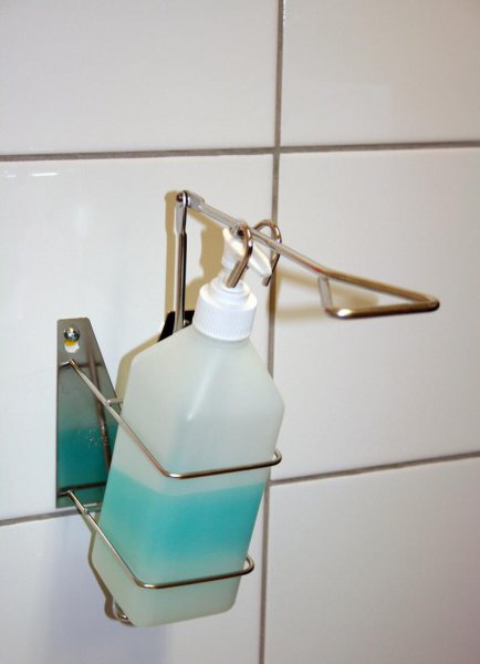 白衣服为什么会发黄