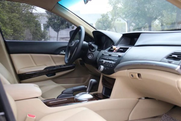 八代雅阁优缺点