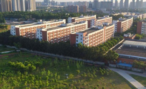 成都理工大学是985还是211学校