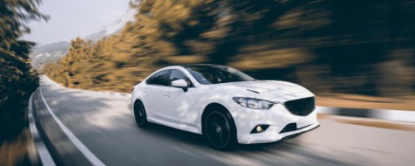 倒车怎么判断左车身