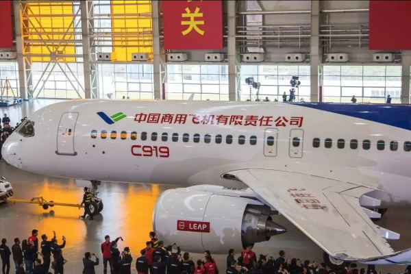 c919国产大飞机能载多少人