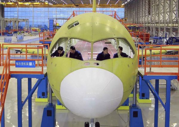 c919国产大飞机能载多少人