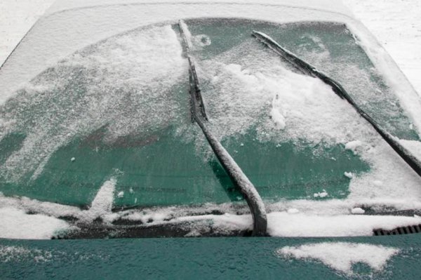 车玻璃上霜如何快速解决