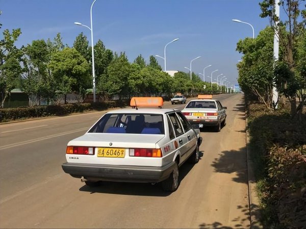 手动挡科二科三之间间隔几天