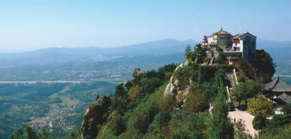 湖北有什么山峰适合游玩