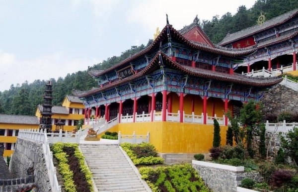 湖北有什么山峰适合游玩