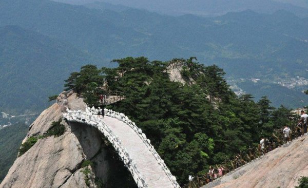 湖北有什么山峰适合游玩