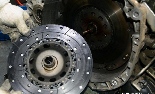 干式双离合和湿式双离合哪个好