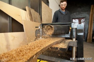 定制家具用颗粒板还是生态板 哪种板材做衣柜好