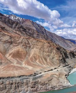 世界上最大的峡谷是什么 全世界第一大峡谷在哪