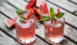 西瓜泡酒的制作过程 西瓜泡酒怎么做