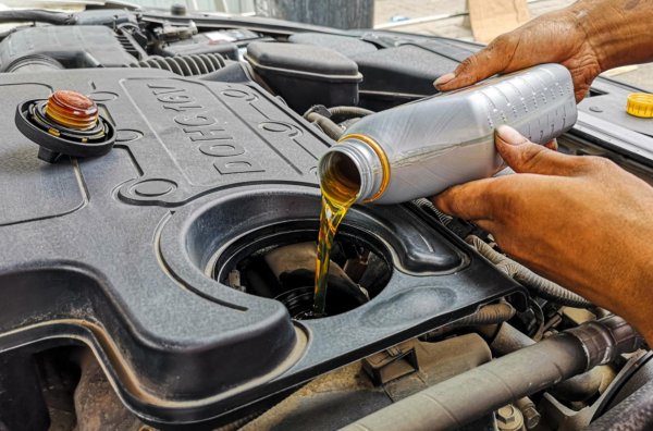 汽车多久换一次机油