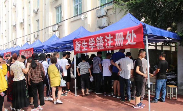 高三学生必须进行兵役登记吗