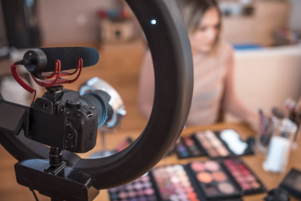 开直播需要什么条件和设备