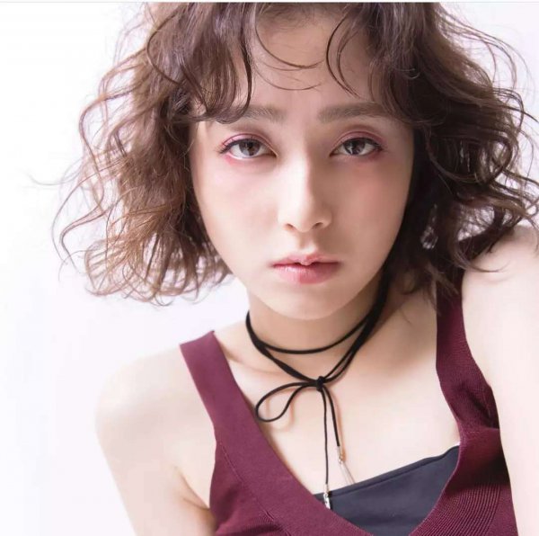 头发少的女生适合什么发型图片