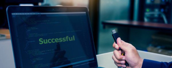 电脑显示屏打不开如何处理