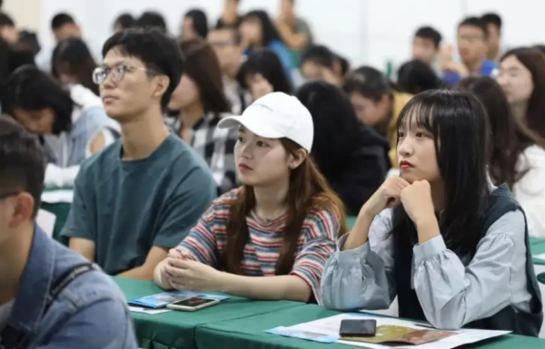 国企稳定吗能干一辈子吗