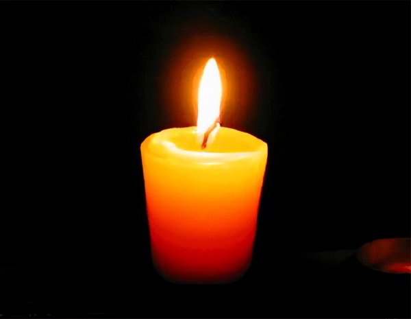 摸了去世老人的手会怎样