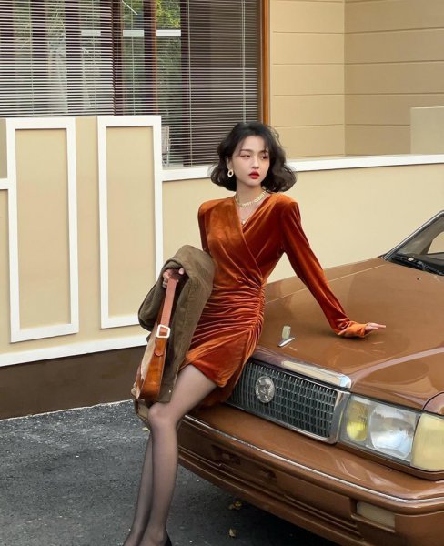 焦糖色最佳颜色搭配图