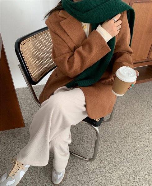 焦糖色最佳颜色搭配图