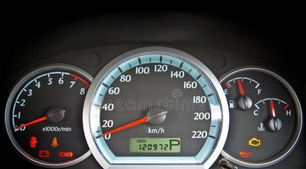 仪表盘abs灯亮还能继续开吗