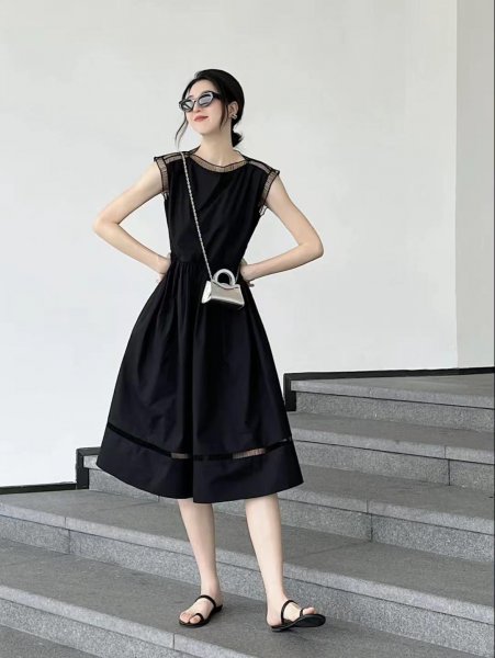 黑色裙子穿什么鞋好看