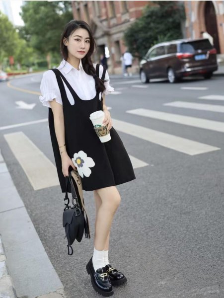 黑色裙子穿什么鞋好看