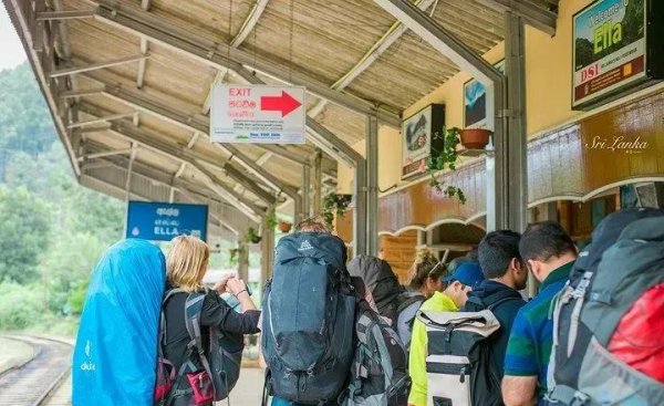 斯里兰卡是不是很穷