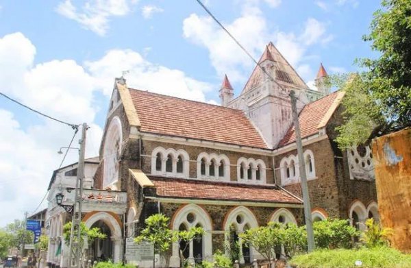 斯里兰卡是不是很穷