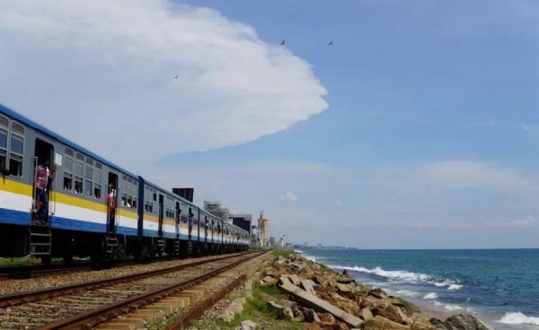 斯里兰卡是不是很穷