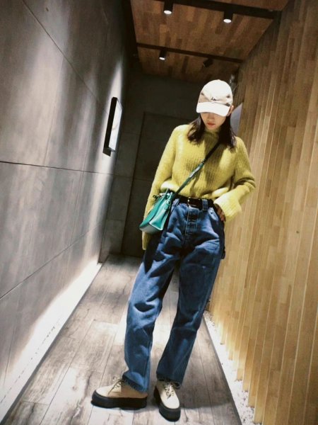 牛油果绿搭配什么颜色好看