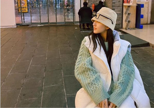 牛油果绿搭配什么颜色好看