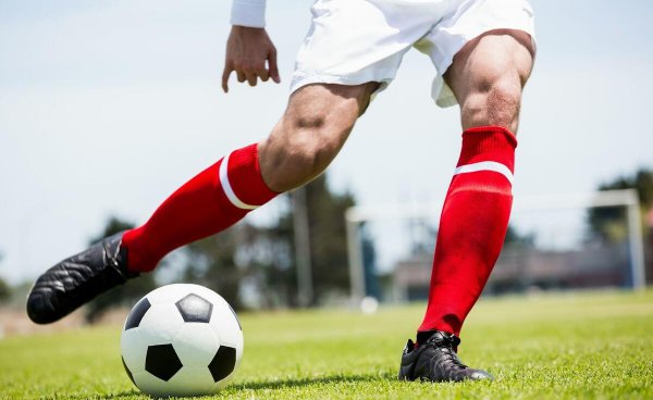 现代足球运动起源于哪个国家