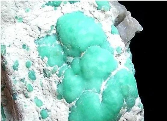 女人佩戴绿松石的好处