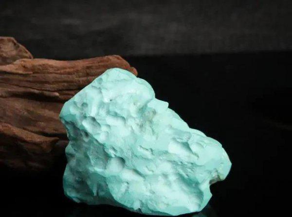 女人佩戴绿松石的好处